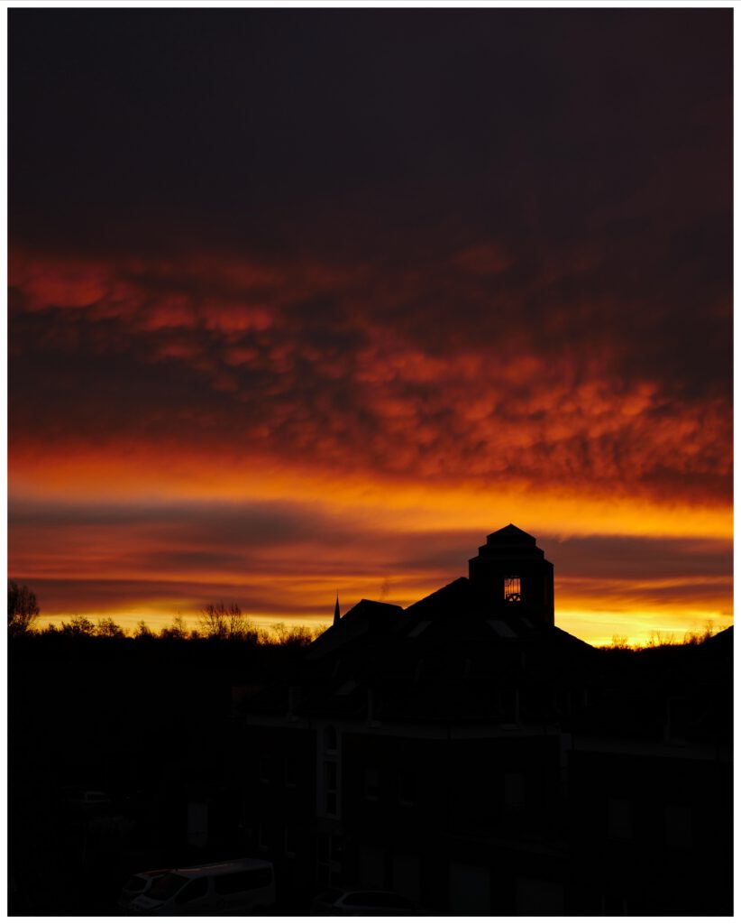 Zechenturm im Sonnenaufgang